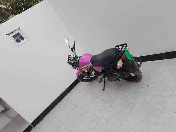 سلام عليكم دراجه دايوان موديل 24 محرك 200 مستعجل عله بيعتهه اتصل وتدلل ***********
