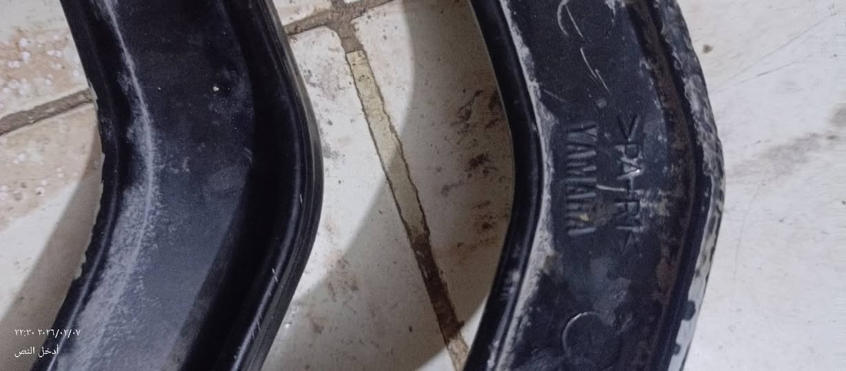 السلام عليكم متوفر غراض سكنس ياباني تفصيخ اصلي كل الغراض مختومه شركه ياماها اسعار رخيصه 
سعر الشاصي كامل ٤٠ الف
سعر السيبايه ١٥ الف
سعر قبق الهندر ٢٠ الف
سعر التانكي مع فيت بم والقبق الي يدير منه بانزين والواير  سعره ٣٠ الف 
سعر الويل  متوفر امامي وخلفي مع التاير  ٢٠ الف للواحد 
سعر الشيال مكينه ١٠ الف
سعر ستان  الصفح ٨الف
سعر الضفيره مع عقل ٣٥ الف
سعر الكزوز ٣٠ الف 
سعر كلج امامي ١٠ الف 
سعر كلج خلفي ٨الف عجينه البنز مخلصه فقط صفاكات شغاله والسبرنك
سعر شيال الي يربط بين المكينه والكزوز ١٢ الف
سعر راجز سلف ٨الف
سعر ستان نص ١٣ الف
سعر كشن بلادي يحتاج دوشمه نضافه ٩٠ بل١٠٠ سعر ٢٠ الف
متوفر جميع فشك المحرك اسعار جيده 
العنوان البصره ابي الخصيب  قرب مستشفى الصيني
للاستفسار واتساب ***********
