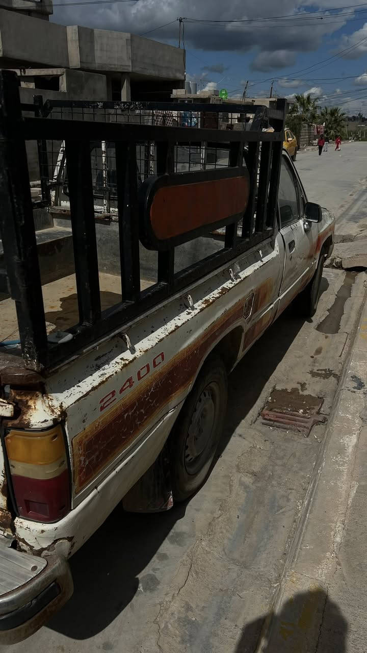 سلام عليكم ورحمة وبركاته سيارا بكم88 نضيفه محرك اكسل صدر مانقصه شي تيرات فوك نص عمر سيارا سنويه مجودا بس راعيها ما ندلو مكان كركوك الحويجه ***********رقم مبايل سعر 24بيها مجال
