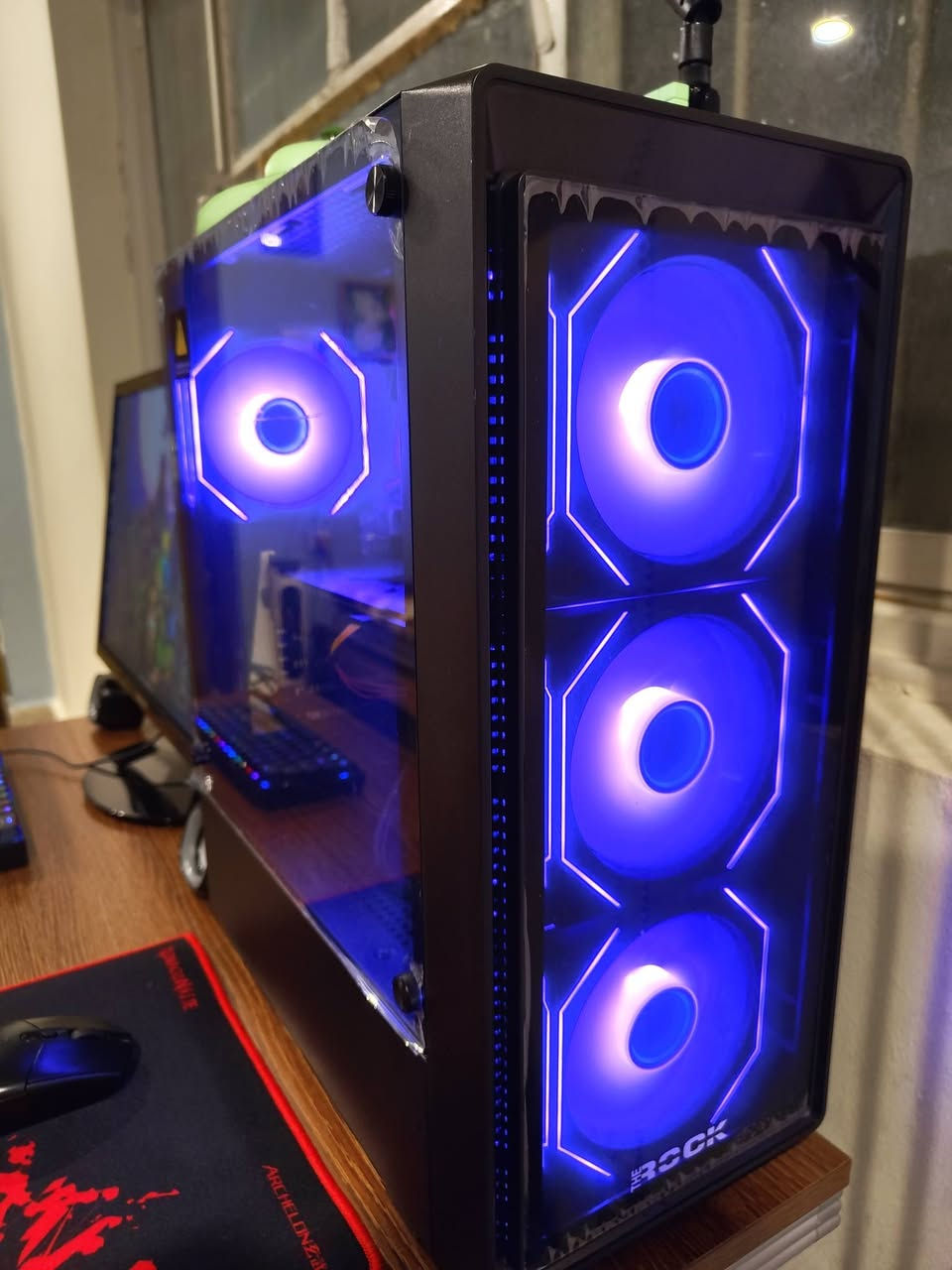 سيت كامل للبيع
سيت اب كامل للبيع مستعجل بي
المواصفات:
المعالج: Intel Core i5-10400F
الذاكرة (RAM): 16GB
كرت الشاشة: AMD Radeon RX 480
التخزين: 512GB SSD
الشاشة: Samsung 1080p (75Hz)
النظام: Windows 11 (مفعل)
الحالة: نظافة 100%
الإكسسوارات:
الماوس: لوجيتك (كوبي)
الكيبورد: فانتك (مو نفس الي بالصورة)
السبيكرات: سبيكرات صينية
الإضافات: قطعة Wi-Fi + قطعة Bluetooth وماوس باد
مناسب لألعاب الـ Esport (مثل Valorant, PUBG) ولعبة GTA 5 وبرامج التصميم والاستخدام المكتبي.
السعر: 400 الف قفل


**إذا كنت صاحب هذا الإعلان وتريد حذفه لأي سبب، رجاءا أرسل رسالة إلى الدعم الفني**