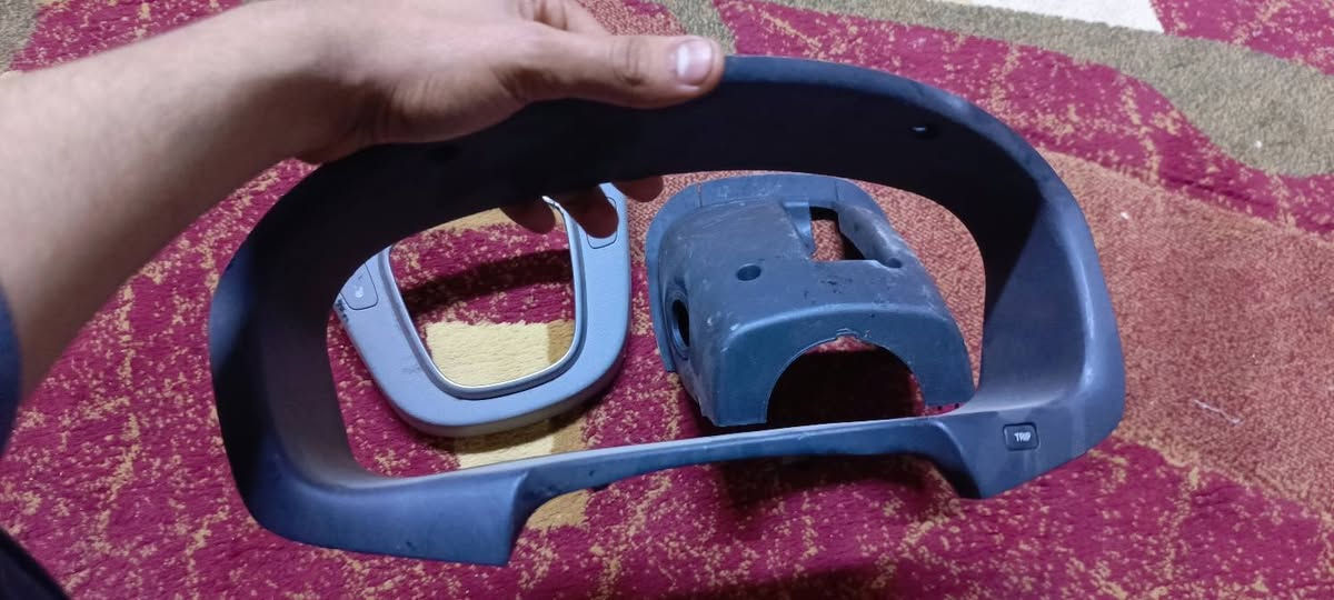 عرض ب 5 الف
متوفر توصيل 
توجد كافه احتياطات 
كيا كارنز و كيا رندو 
للاستفسار التواصل 
***********
***********
