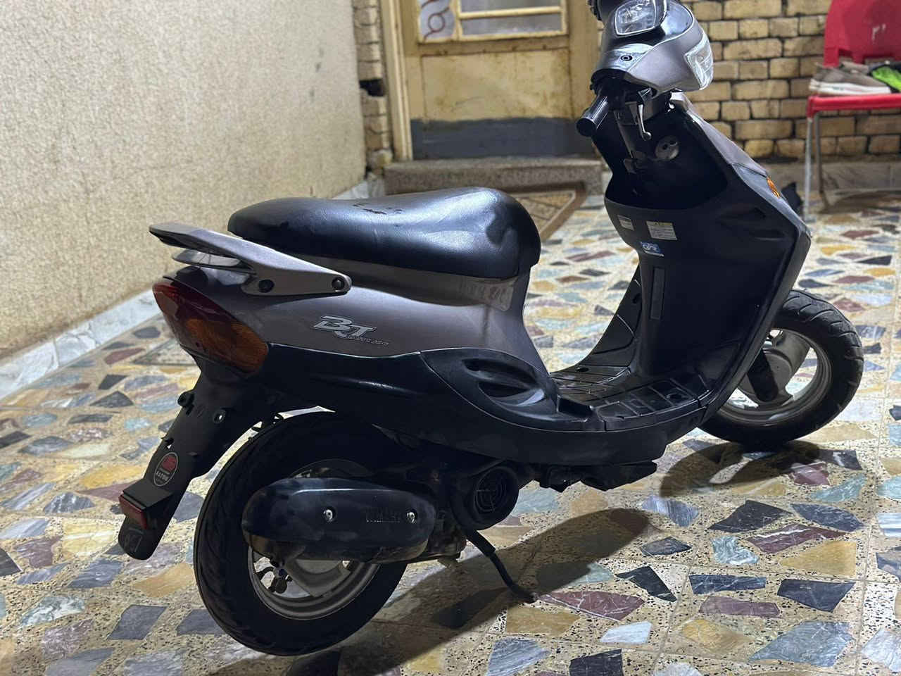 تسع زروف للبيع دراجه كفاله عامه صارلها شهر من طالعه من الوكيل السعر مليون وبيها مجال للشراي ***********
