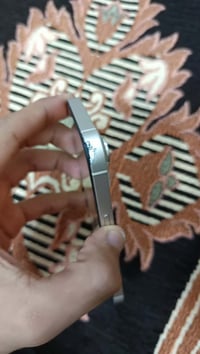 آيفون ١٣ • ١٢٨ • شاشة مبدلة