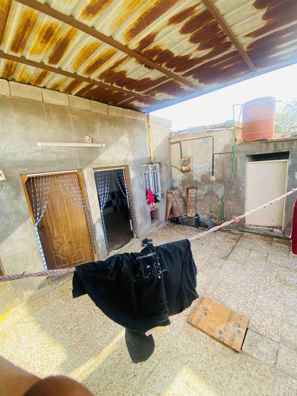 بيت للبيع غرفتين وصاله ومطبخ وستقبال وصحيات
مساحه 200 متر قرب جامع باب المغفره حي الحسن العسكري
للاستفسار الاتصال ع الرقم *********** عمارة, ميسان
