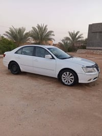 مكلف بالنشر  للبيع ✅✅ سوناتا 2011 خليجي   السياره رقم بغداد   محرك2400...