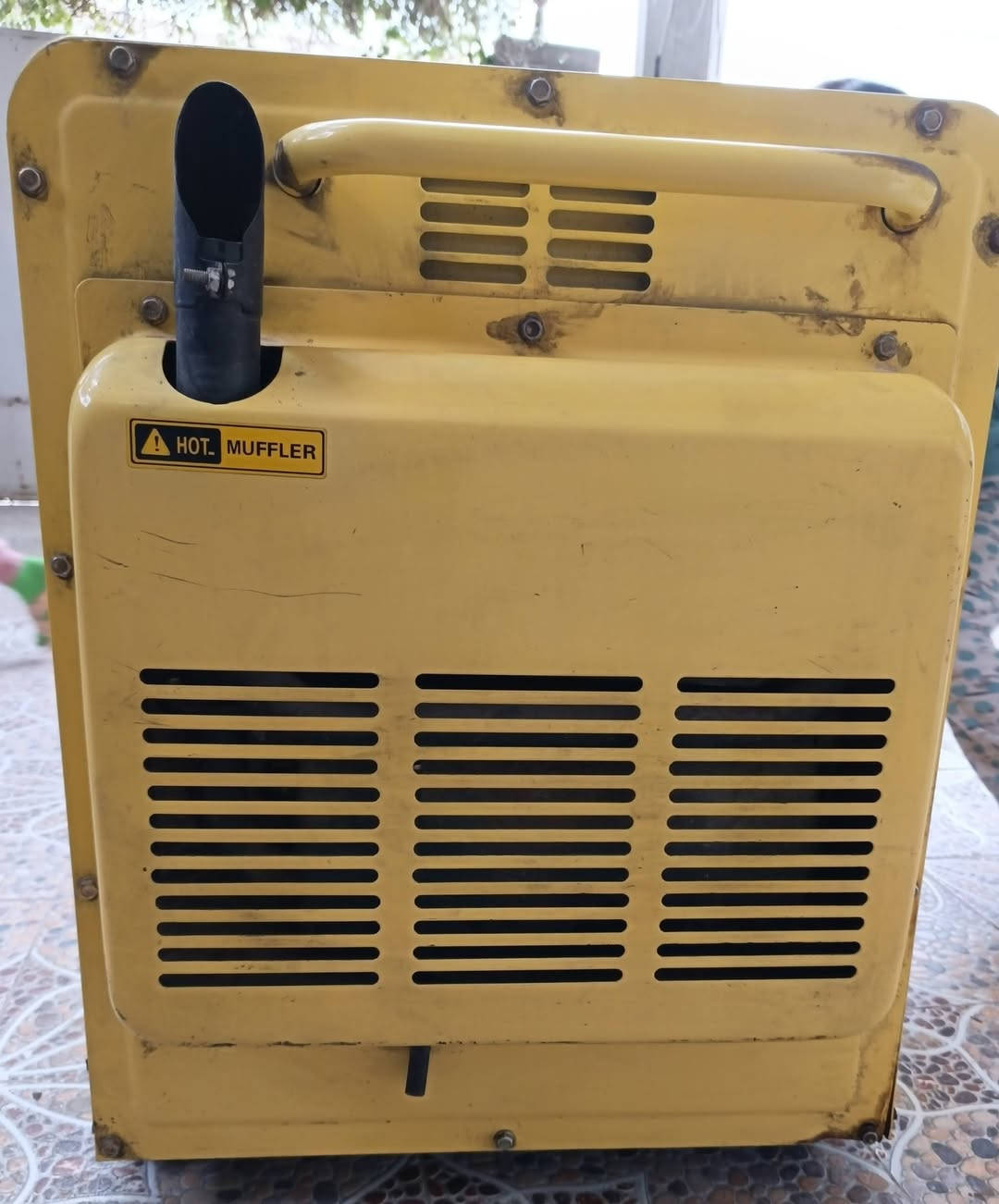 السلام عليكم
مولد للبيع محرك وتوليد نظيف جدا 
متروك فترة يراد باتري 
السعر ٤٠٠ وبي مجال 
*********** مكاني بابل
