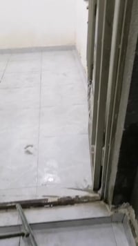 حي الكرامة • بناء حديث • غرفة وصالة