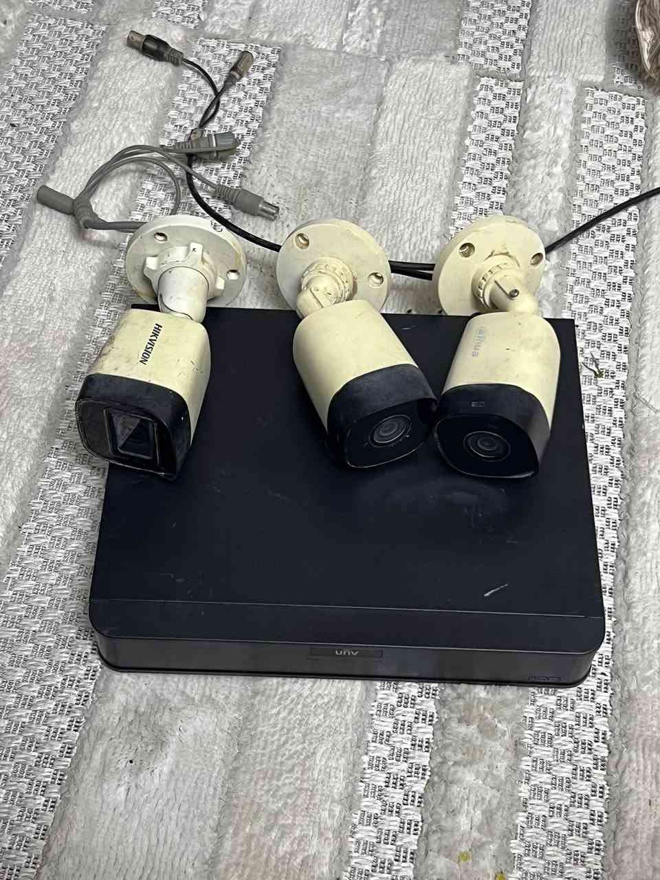 كامرات للبيع
نوعيه ديفي ار UnV
ويا هارد 500كيكا 
ويا نوب 3كامرات عنوان تاميم
سعر 60 الف
***********
