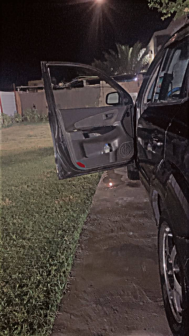 سياره توسان ٢٠٠٨ امريكي السيارة نظيفة وحلوة مكينة ٢٧٠٠  تنسى الصرف بيها تدفئة تبريد حدادية جديده 
كير محرك كفالة السيارة مصبوغه احزام للجمالية تخم تاير جديد جواها 
سعرها ١١٠ وبيها مجال للشراي 
للتواصل ***********
واتساب ***********
رقمها بغداد بأسمي
