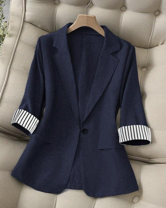 ارتقي بإطلالتك مع بليزرات Banota Shop! ✨
بليزرات أنيقة تناسب كل مناسبة – للعمل، الجامعة، أو سهرة مع الأصدقاء. تصميمها راقي، خامتها مريحة، وتمنحك لمسة من الأناقة effortless chic 🌿.

💡 نصيحة ستايل: جرّبي تنسيقها مع بنطلون واسع أو تنورة لتظهري بإطلالة عملية وعصرية بنفس الوقت!

🛍️ اختاري البليزر اللي يعكس شخصيتك وأطلقي إطلالتك بثقة!

#BanotaShop #بليزر #ستايل_راقي #أناقة_يومية


**إذا كنت صاحب هذا الإعلان وتريد حذفه لأي سبب، رجاءا أرسل رسالة إلى الدعم الفني**