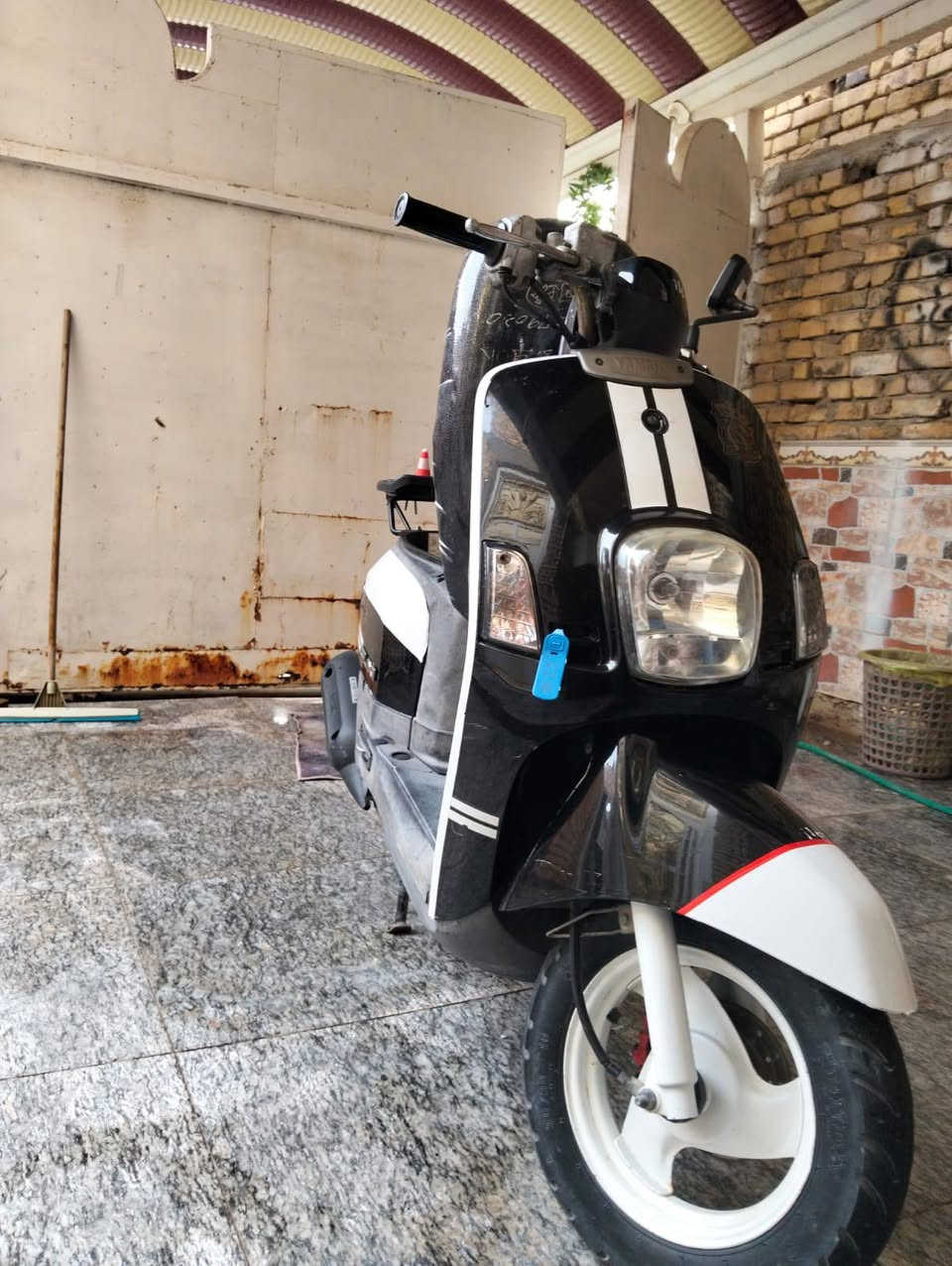 السلام عليكم دراجه النوع بوليس دراجه نضيفه مثل ما اموضح بل صور السعر 750,000 : او بيه مجال العنوان الناصريه مركز لاسكان الصناعي للستفسار ***********
