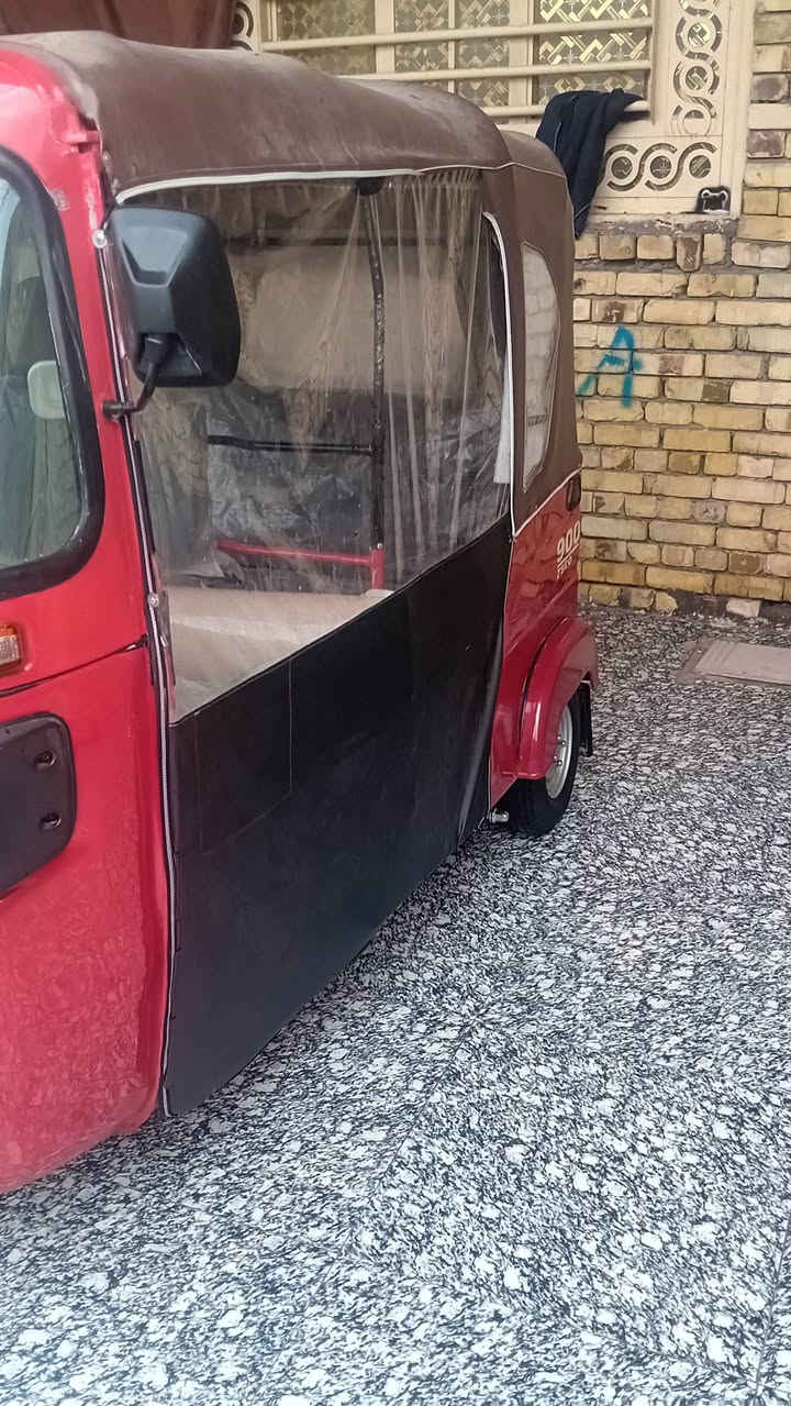 اسلام عليكم تكتك ٢٢ سنويه
الكشره كفاله من صبغ ولمعجون ماعده زلوغ مكحله 

مكينه لاتنقيص لاتبخير 

دوشمه فراش مسجل تخم تاير 

المكان المجر الكبير 

السعر ٨ و ٦٠٠ وبيها مجال للشراي فقط 

الاستفسار ***********
