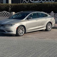 اخواني الاعزاء سيارة كرايسلر c200 مديل 2015  محرك 2400 ( 4 سلندر ) كير...