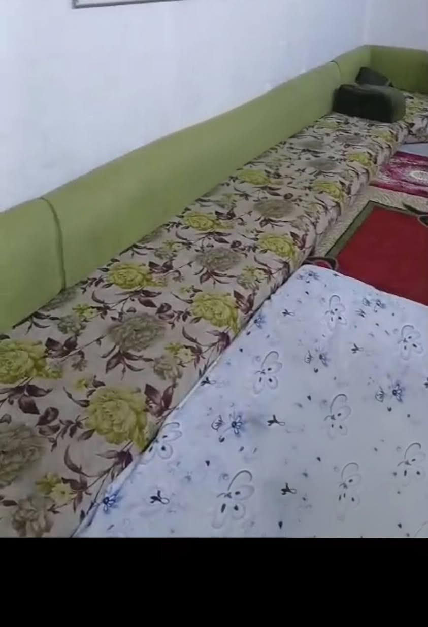 تخم ديوان ضغط ربل طبي ٢٨ نفر شغل سعودي
مستعمل بحاله جيده سعر ٤٠٠ الف
اتصال/***********
عنوان زعفرانيه

