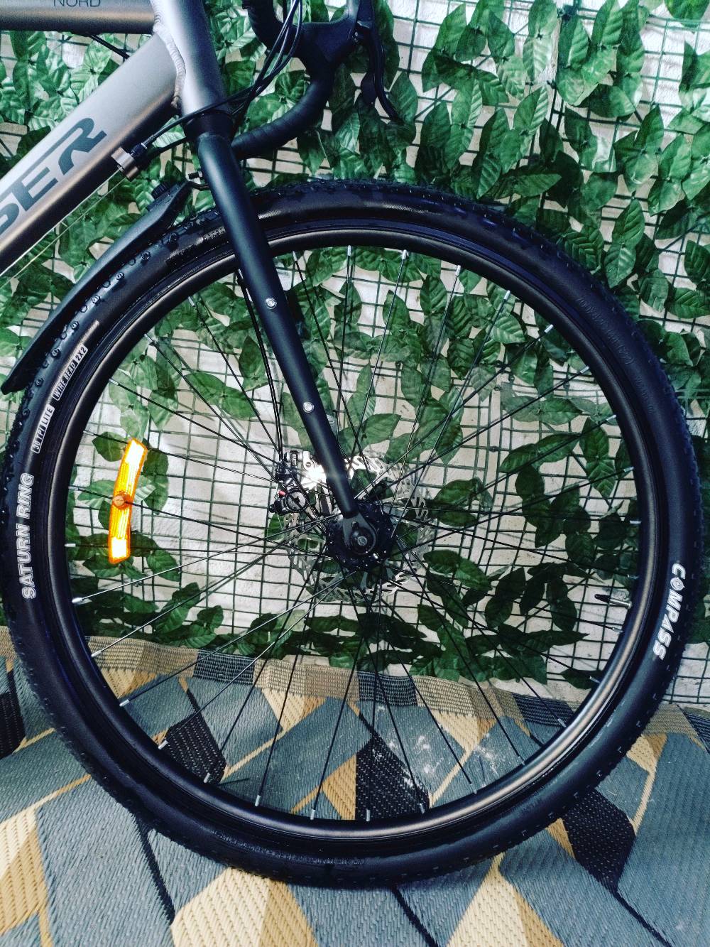 بغداد 
بايسكل ترحال ماركة بلغارية

دراجة السفر والمسافات الطويله

تمتاز بالقوة والسرعة

المنيوم

حجم 28

بريكات دسك

تاير عريض حجم 700×42

عدد السرعات 8×2

سستم السرعات نوع l-twoo

السعر راسني على الخاص

مكاني بغداد الشعله 
وبي مجال بصيط
 +جاملغات + قاعدت مطاريه +مطاريه +لايت+كسارات فقط