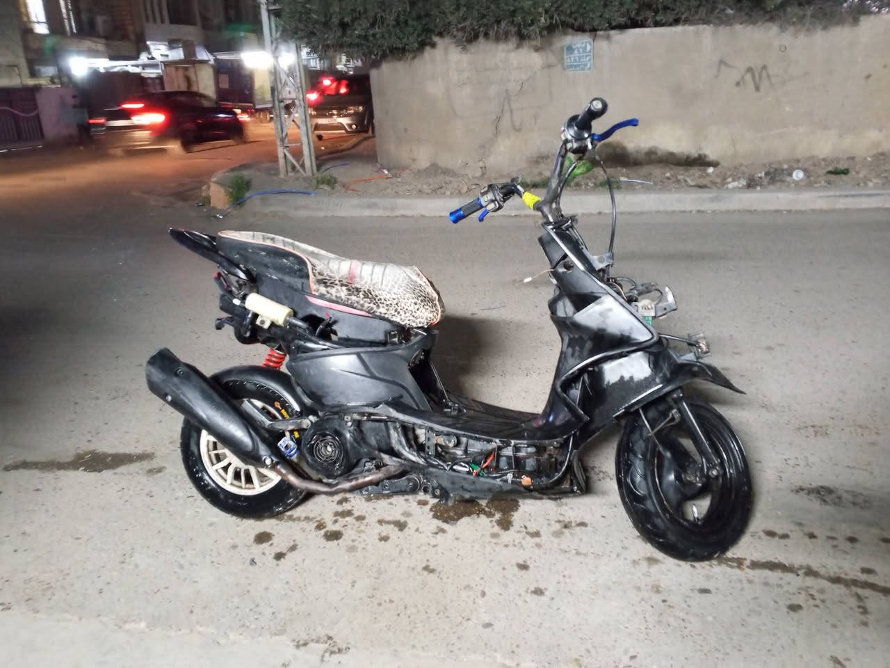 السلام عليكم دراجة ماكس مضلع مال لعب محرك بلادي شلعه معدل  طيران دراجه حلوه السعر 275وبيه مجال مكان بغداد الدورة رقم الهاتف ***********متواجد عل نت
