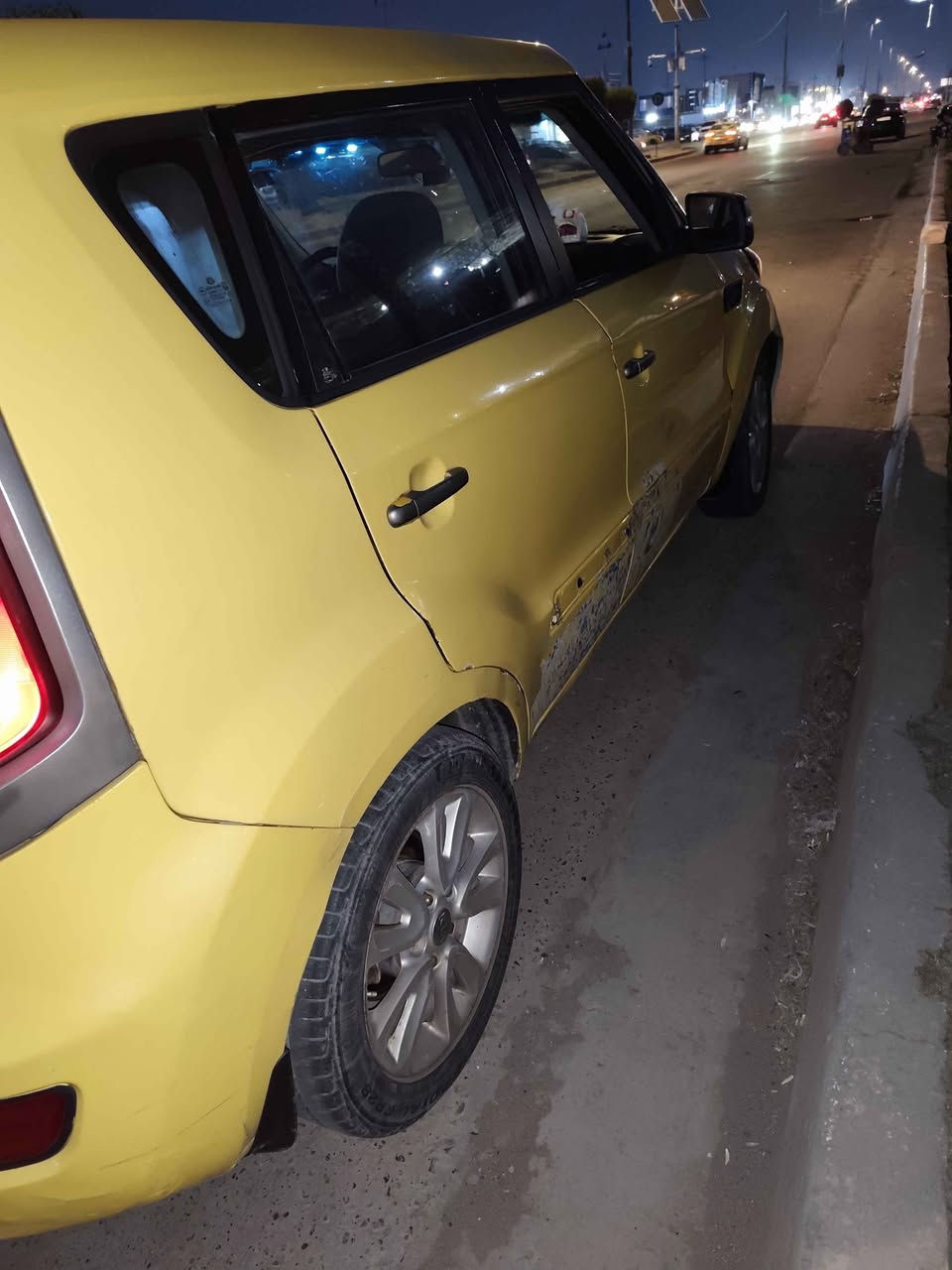 السلام عليكم 
كيا صول 2013 وارد امريكي جاملغ وبنيد وبيها طخات بدون دواخل لغود وشواصي مكفولة 
مكينة وكير خير من الله مكينة 2000 دوش 
تبريد ثلج تخم تاير صدر امامي خير من الله وصدر الخلفي نص عمر تخم تاير السيارة رقم بغداد جاهزة مجهزة مصفرة غرامات سنوية شهر 11 بيها منضومة غاز كاملة السيارة تكسي صبغ عام 
السعر 72 وبيها مجال قليل كلش 
0️⃣7️⃣7️⃣3️⃣6️⃣1️⃣7️⃣8️⃣1️⃣5️⃣4️⃣
مكاني بغداد بوب الشام بغداد, العراق


**إذا كنت صاحب هذا الإعلان وتريد حذفه لأي سبب، رجاءا أرسل رسالة إلى الدعم الفني**