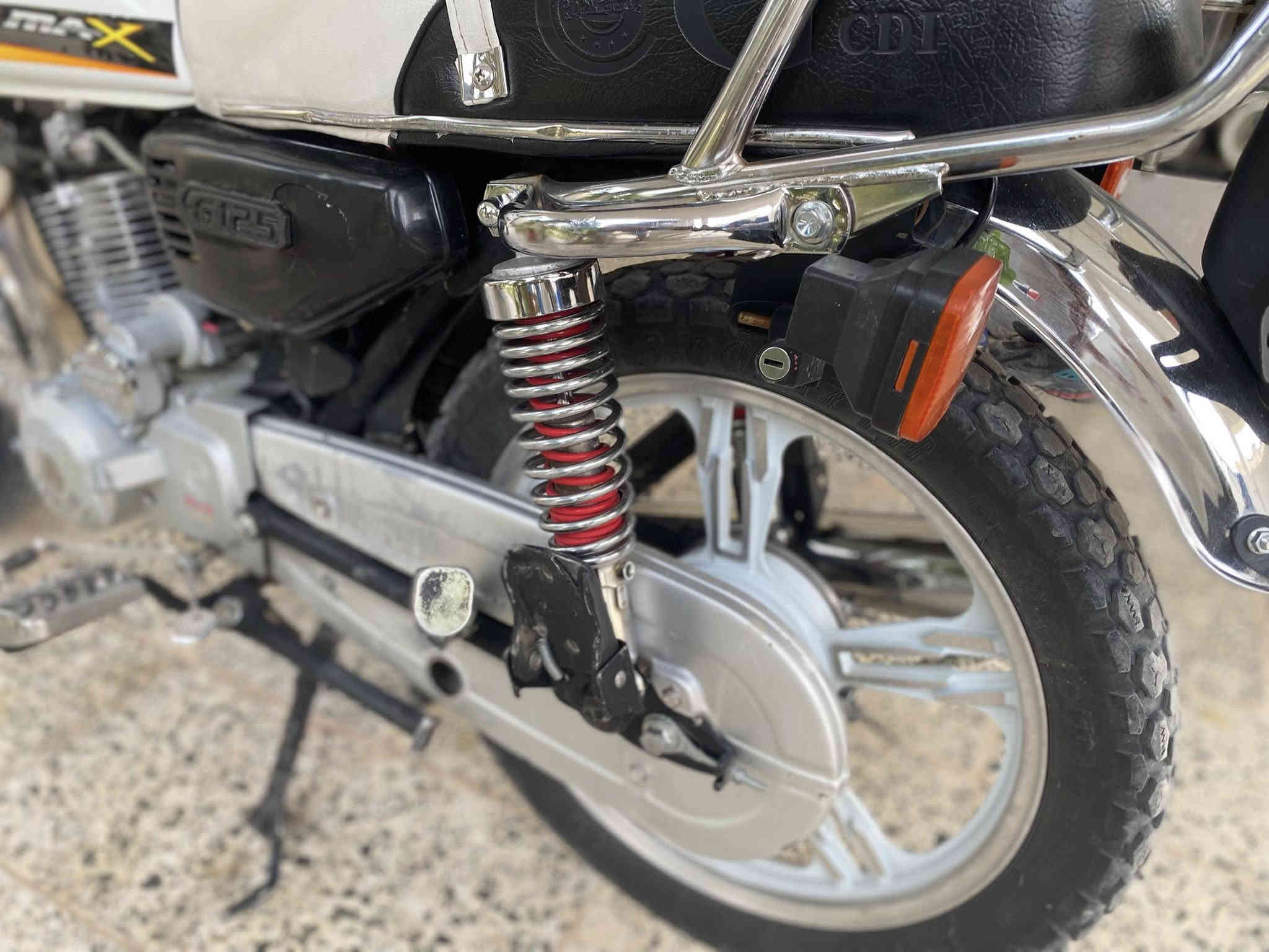 سلام عليكم سيفان موديل ٢٢ بعده زيرو بمعنه الكلمه تأخذا ربع متصرف علي محرك شرط كير شرط كهرباء كلها شرط نص نكره يشتغل هندر الله شاهد نص دوسه مكينه صافيه زلال سعر ٥٥٠ وبي مجال مكان تكريت القادسيه ❤️
