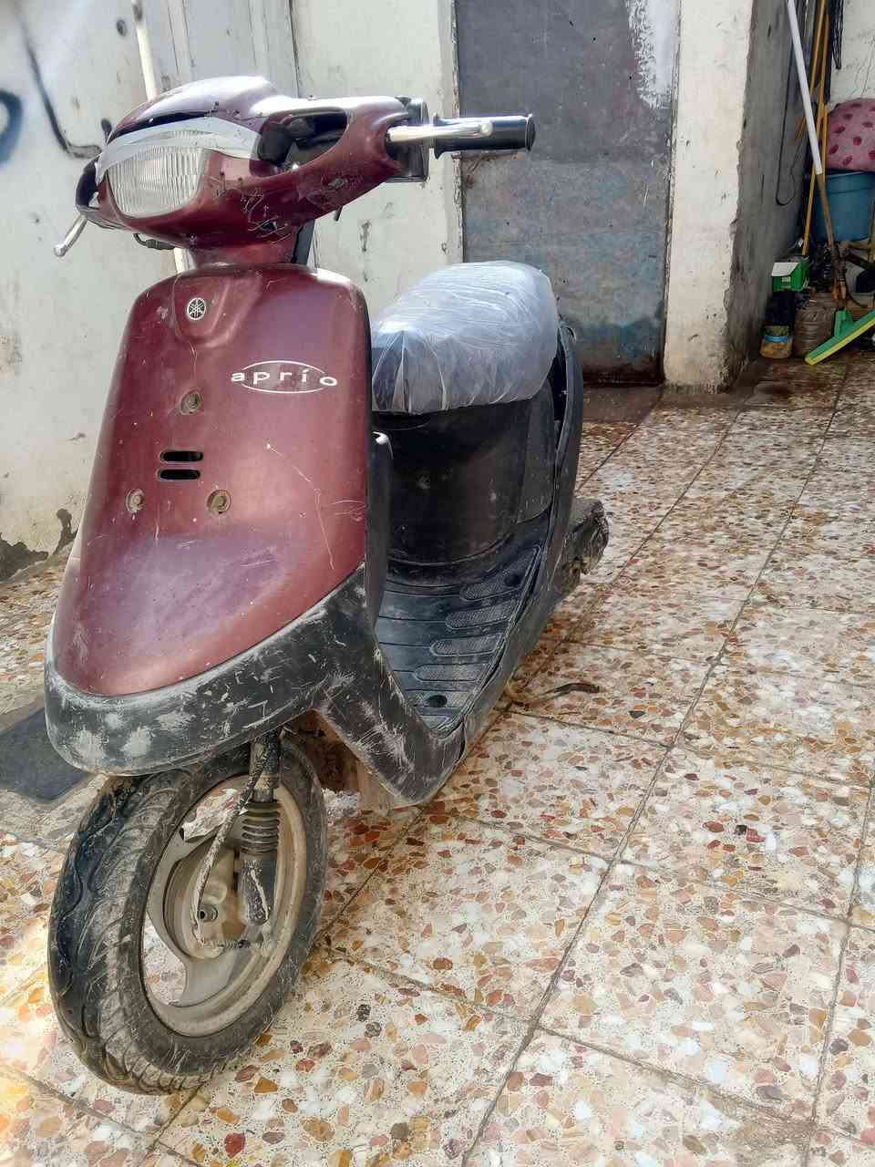 سلام عليكم شباب من رخصت صاحب الكروب دراجه بطه خطين الدراجه نضيفه شوفت عينك الدراجه شغاله بس عوزهه كفرات ولي تعجبه بي خير ويدلل مكان الدراجه بل ديوانيه والسعر 200 وبيهه مجال لطيبين وهاذه الرقم بي واتساب ***********
