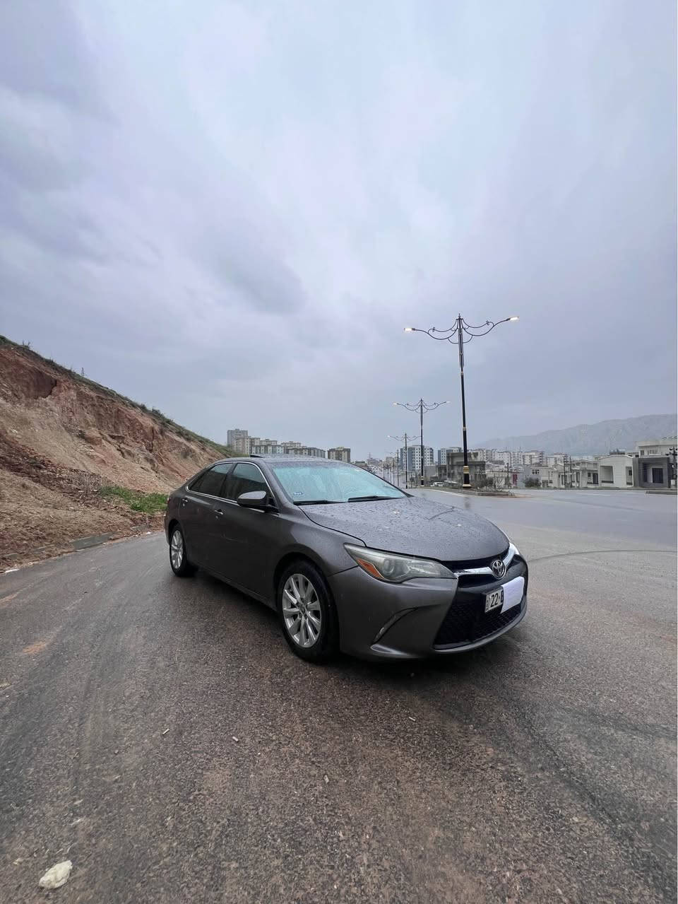 تويوتا كامري موديل ٢٠١٥ محرك ٢،٥ أمريكي
سياره كير ومحرك وتبريد بشرط
مواصفات Se بلاس فول فول مواصفات
فتحه بالسقف يعني سلايد 
كوشنات كهربائي 
حساس و تحديد سرعه
شاشه وكاميره 
اكو هوايه مواصفات اخرى 
سياره رقم اربيل بس موجوده بدهوك
سياره رقم وسنويه وهزه جديده 
سياره باسمنا تحويل وكاله بكيفك
مكانها دهوك داخل دهوك
سياره حيزام صبغ ايرباكات مفتوح
جاملوغ امامي يم سكن واصله 
للشوصي شي شبر 
شي شبرين پي دي ار بالقماره يعني مثل تعديل
سياره هيكلها حلو دينار مابيها مصرف
سياره ماشيه ١٥٨ ألف مايل فقط
رجاءا ماخابر گول شبيها هو اني كاتب كل شي
فقط للبيع ما اراوس ما ابيع بالاقساط
سعرها ١١٤ مجال ونزل ٥ غرامه
*********** بيها واتس اب دهوك, العراق
