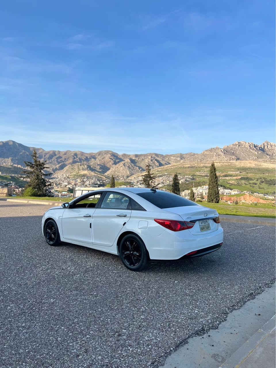 هوندا سوناتا موديل 2012 فول به س بي پانوراما مه كينه مه رغوب 24
ماصوفات : داخلي زه ر ويل كروم لايت زينو شاشه ايبات كاميره و حساس و رادار 
ضرر: صبغ نيف جملغ بي داخلي و بي يرباك گير و مه كينه شه ر و به ر شه ريكه تحويل و غرامه شه رت 
*********** اكر, نينوى
