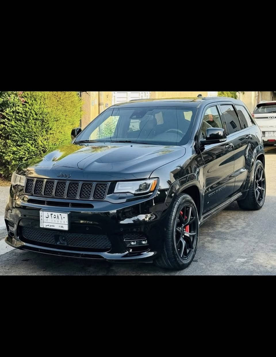 السلام عليكم
الموديل : 2020
الفئة : جيب اس ار تي Jeep / SRT/V8/ 6400 
العداد : 31.000
رقم بغداد الجديد وهزة جديده ومابيها اي نقص واحلى من الصور 
مكان السيارة :  بغداد الغدير او السيديه 
المواصفات .
*  
* رادار امامي مع مانع تصادم . 
* نظام الاسطفاف الالي (اوتوپارك) . 
* نظام تحذير الخروج عن المسار . 
* دفع رباعي 4x4 . 
* فرش المقاعد من الجلد والشاموا . 
* دشبول جلد  . 
* صفي المقاعد الأمامية كهربائية .
* ذاكرة لحفظ وضعيات الجلوس ( كرسي السائق ميموري) . 
* صفي المقاعد الأمامية مع تبريد وتدفئة . 
* صف المقاعد الخلفية مع تدفئة . 
* انظمة القيادة على حلبات السباق  (رياضي) . 
* نقطة عمياء  ( رادار جانبي) .
* ويل SRT  اكبر حجم قياس 20 انج .
* مقود  (ستيرن) السائق كهربائي . 
* تدفئة ستيرن . 
* سقف بانوراما .
* شاشه كبيرة 
* مصابيح امامية زنون . 
* المصابيح الأمامية مع LED لايت . 
*مصابيح خلفيه (بك لايت)  لد
* كشافات ضباب بروجكتر زنون . 
* سقف المقصورة مغلف بالشاموا . 
* تشغيل عن بعد .
* صندوق كهربائي .
* حساسات أمامية اصليه تظهر في الدشبول . 
* حساسات خلفية اصليه تظهر في الدشبول  .
* كاميرا خلفية اصليه دواره  .
* بخاخ ماء لتنظيف المصابيح الامامية (زراك لايت) .
* مرايا متحسسه للضوء العالي . 
* بلوتوث تلفون . 
* محدد سرعة  ( كروز سرعه ). 
*  رادار خلفي نظام بريك اوتماتيكي ( Auto Break System ) .
*ايرباكات عدد ١٢ 
*نظام صعود مرتفعات
*نظام تزحلق 
*نظام معرفة ضغط الاطارات
*نظام اقتصاد بالوقود eco
*نظام مكابح  EBD
وعليها درگة فورجد RPM
لايتات اوركال متغير ومنظومة زينون
.مفرغة وعليها برمجة مصطفى ايكل
حادث السياره قطعتين جاملغ وباب سايق ومبدلات لون ماكو اي قطرة صبغ بالسياره وسونار موجود 
السعر  :32.300$ 
.
للاستفسار الاتصال على هذا الرقم : 
*********** واتساب
