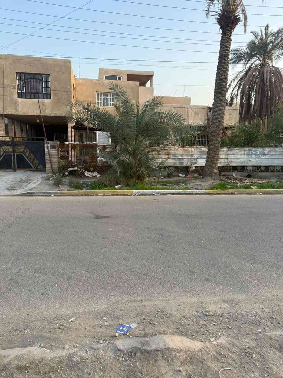 دار. للبيع. التقطيع. حسب طلب. مساحه 600 متر.

في منطقة الاطباء. قرب منطقة عامريه في حي الجهاد 

واجه. 20 متر.  ونزال. 30

على شارع 15 متر.  موقع. مميز. في منطقة الاطباء

لاستفسار

سيف ابو يزن 

***********

مراجعه مكتب السلام الهندسي مجاور الجمعيه الاستهلاكيه مقابل اسواق السفير الضباط شارع العام حي الجهاد
