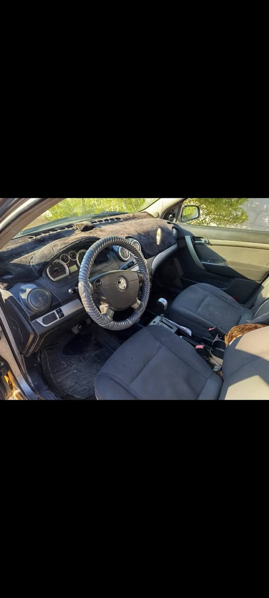 السلام عليكم افيو موديل ٢٠٠٨  كير اوتو وارد امريكي ضررها فقط بنيد مبدل كير ومكينة خير من الله تبريد شغال مكينة اوبترا كل كهربائياتها شغالة 
العنوان بغداد الشعلة 
***********  ابو ريان  
السعر((((45)))) وبيها مجال قليل ترهم مراوس حسب القناعه حتى لو سيارة أغلى منها
