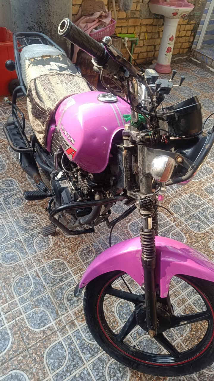 سلام عليكم متاح دايون موديل 23 محرك 150 الدراجه خير من الله مثل ما موضوح كدامك التصوير 
مكاني القاسم العسكري 

للاستفسار ***********
