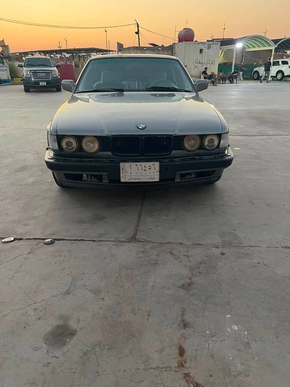سلام عليكم
بي ام مديل 1993 
حجم 740  مكينه 8 سلندر 
رقم بصره مشروع وطني تحويل مباشر 
كير مكينه تبريد طخم تاير كفاله 
السياره جديده بمعنه الكلمه 
مكان السياره بصره 
السعر 52 بيه مجال 
ماجاوب خاص لاستفسار تصال 
***********
