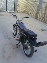 دراجة نارية • للبيع