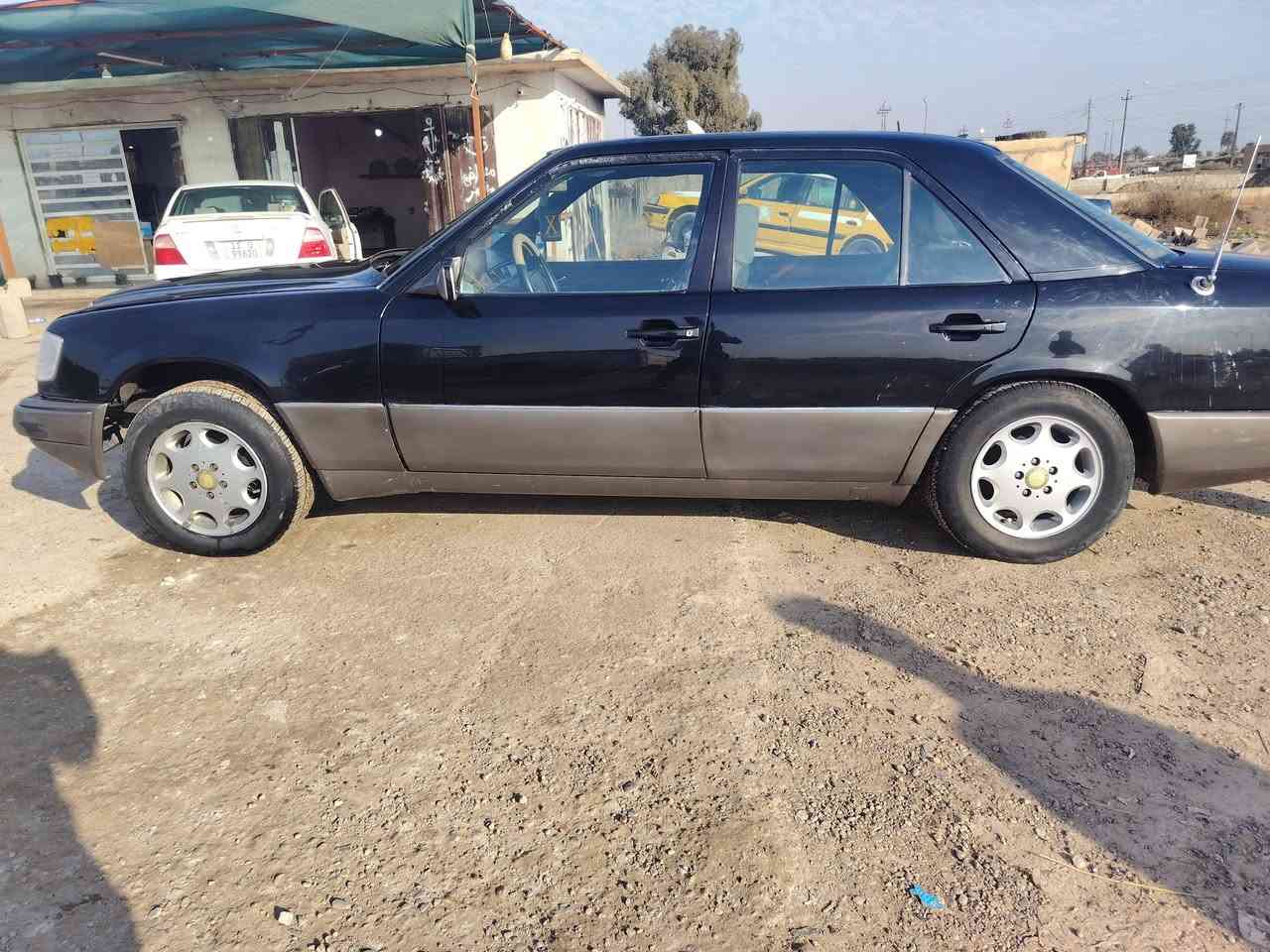 السلام عليكم
مارسدس للبيع
موديل ٨٩
كير ومحرك بطه شرط قبل شهرين مشدود
صبق جماليه بدون اي ضربه
سياره جاهزه خير من الله مال جناي
السعر 55 ومجال بصيط
رقم صاحب السيارة
***********
