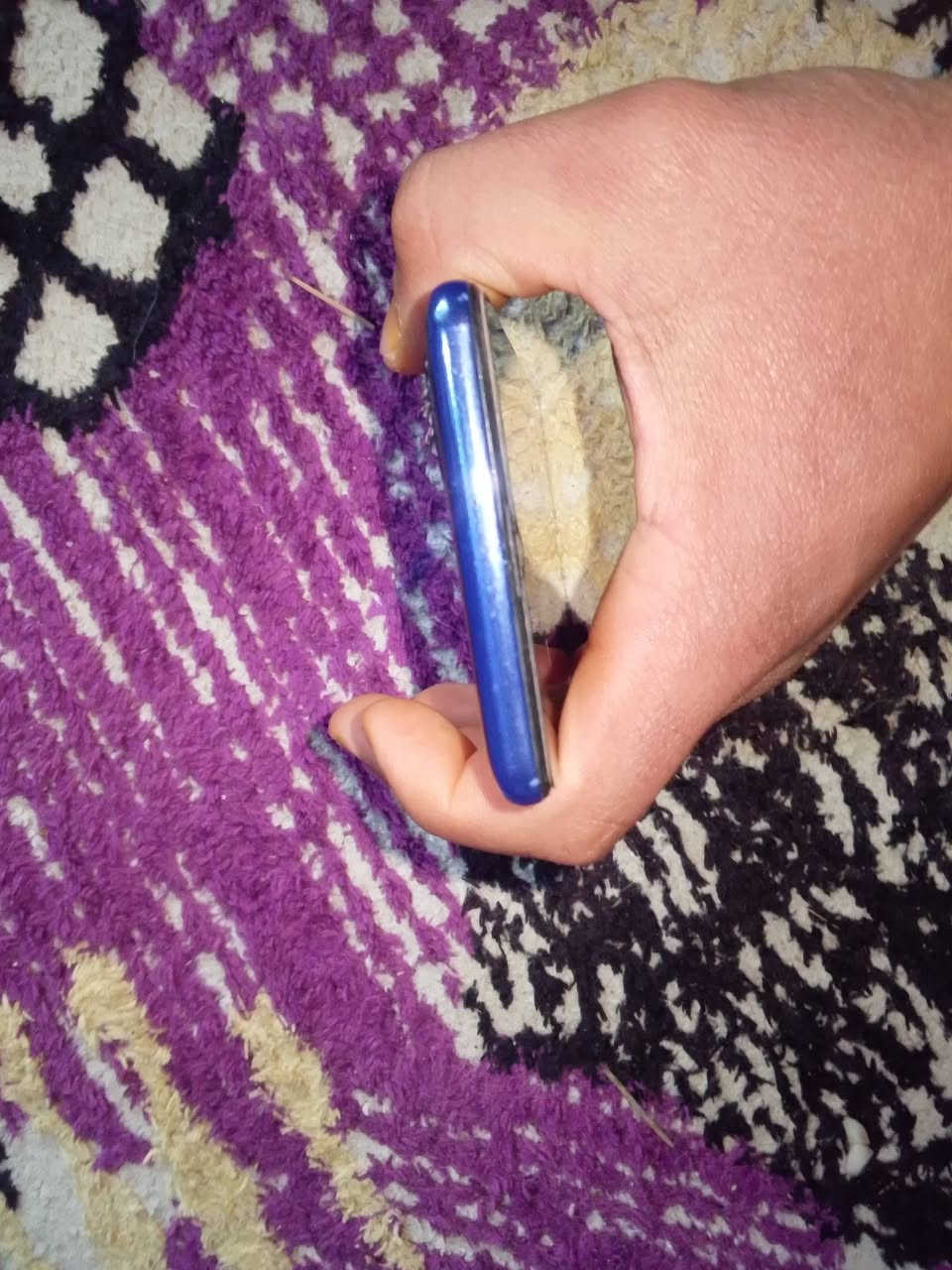 السلام عليكم للبيع جهاز A31 الذاكره 128 السعر 110 وبي مجال 
التفاصيل على الرقم *********** جهاز بعده على الوضع الشركة
