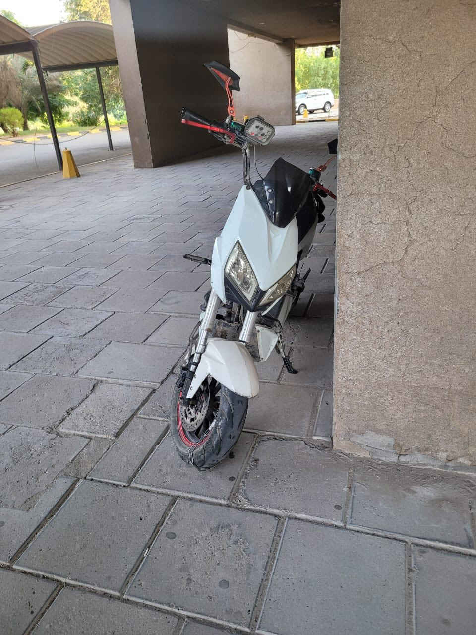 دراجه. سكنس جبلي شحن للبيع  بيها عطل بس بطاريه السعر 200 مكاني بغداد الموال ***********
