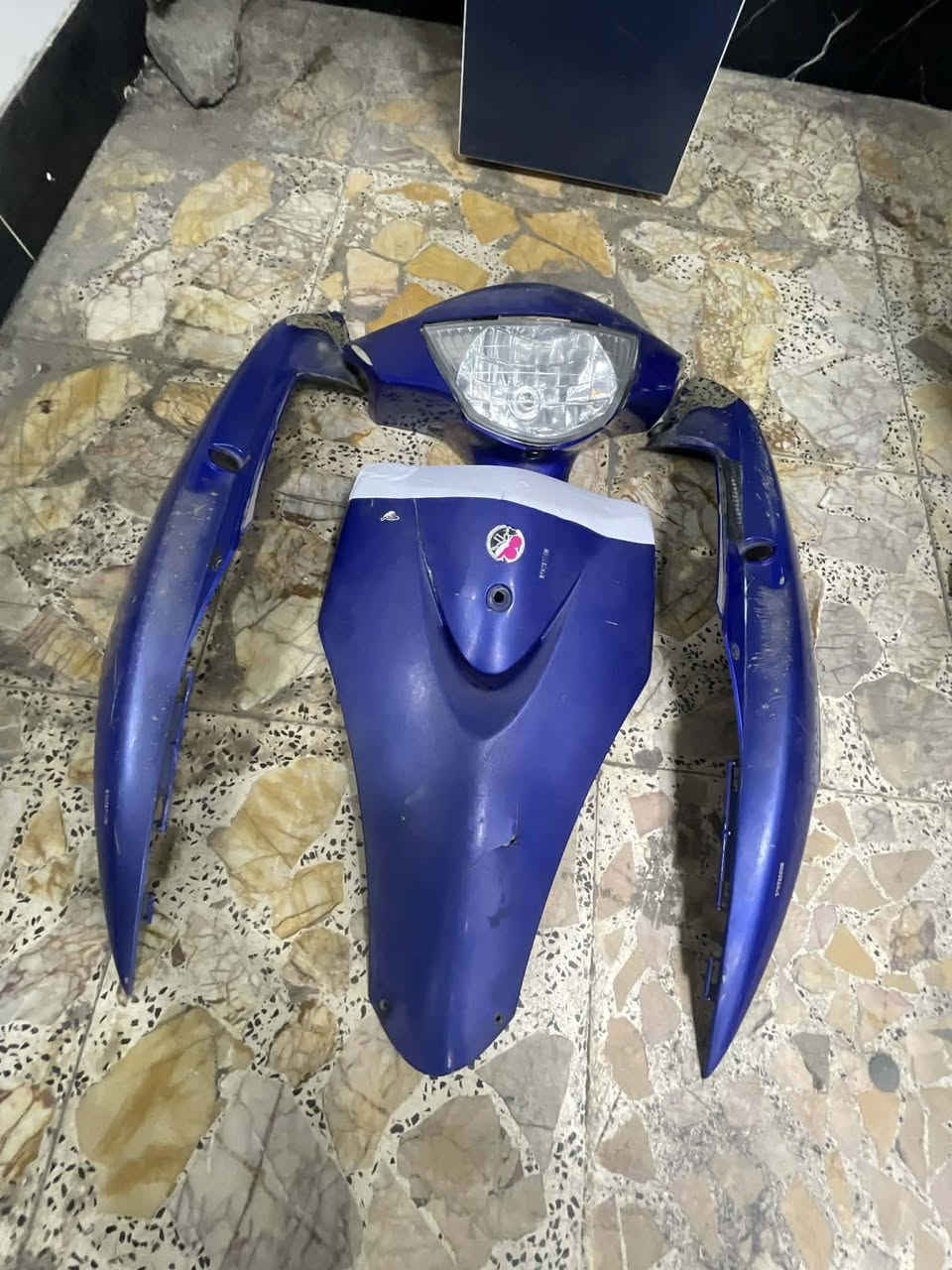 بلادي للبيع ***********
