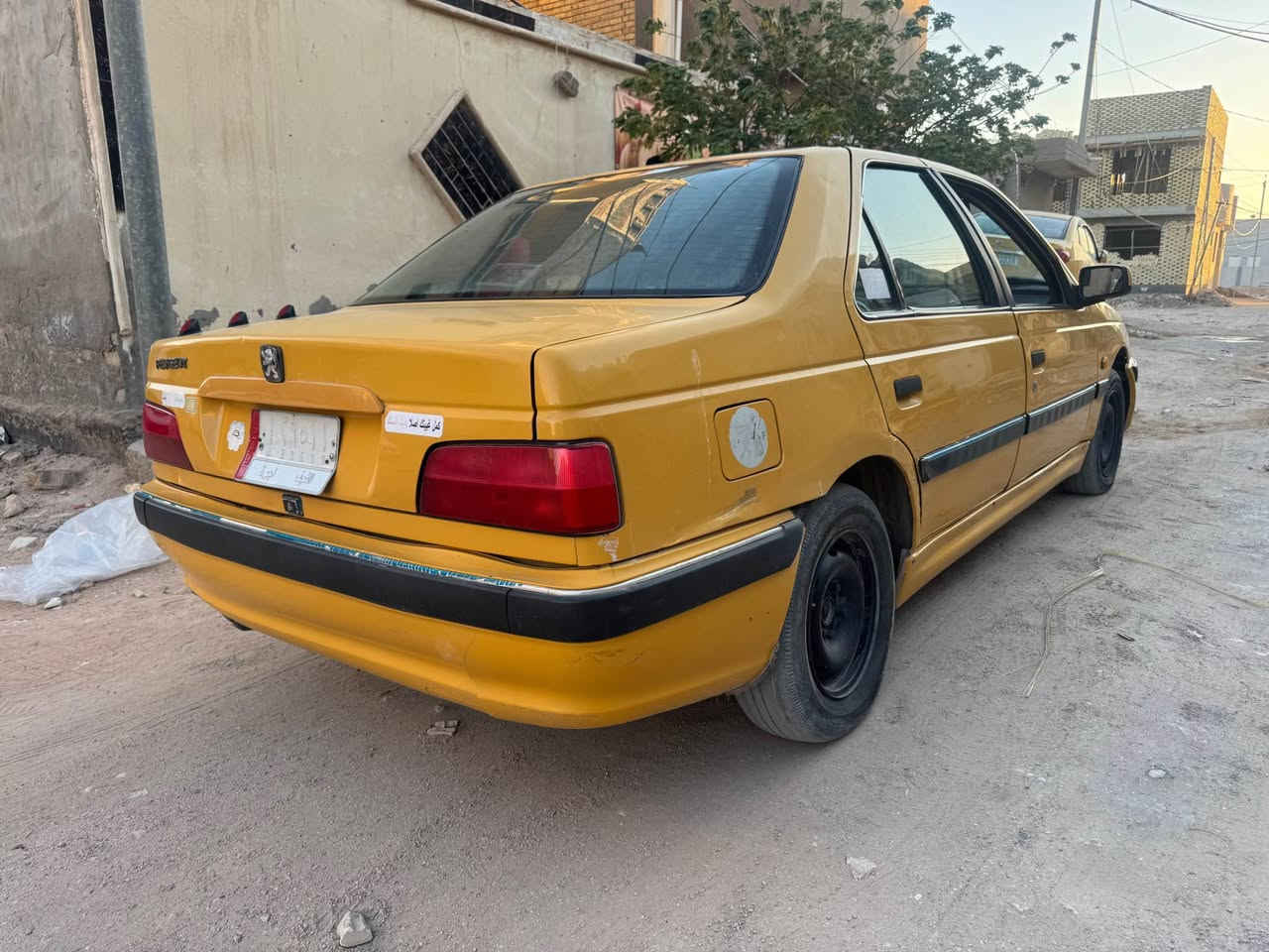 للبيع بيجو بارص ٢٠١٥ جاهزه منكلشي عدى التبريد كير ومحرك وحداديه تخم تاير جاهزه من كل النواحي مصفره هيه وغرامات السعر ٢٥ ورقه مكاني بلنجف 
*********** النجف, العراق
