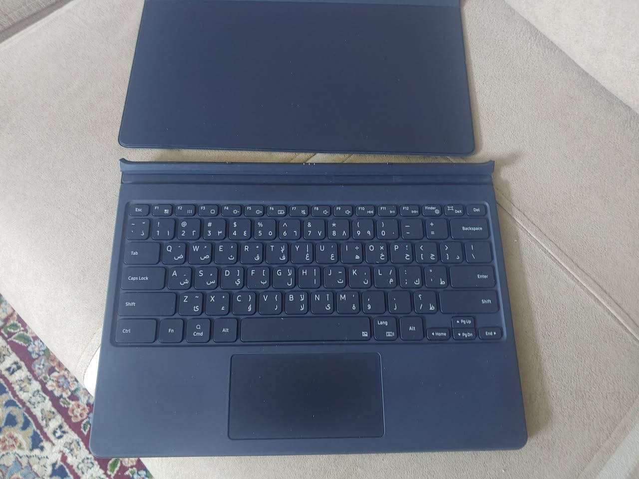 سامسونك اس 9 بلس نظيف جدا ذاكرة 512 رام 12 من عين الفهد وياه كارتونته والقلم وياه ايضا كيبورد مال سامسونك ايضا من عين الفهد  مع كارتونته السعر 800 الف 
للاتصال *********** عادي وواتسب
