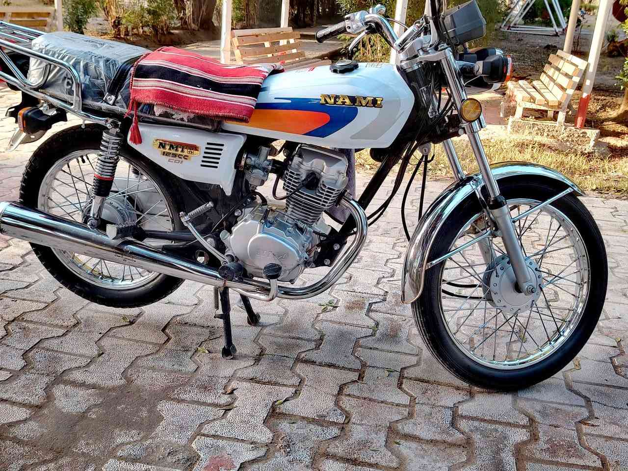 نامه امتياز مديل 25 بعدها زيرو
كهربائيات كامله

نضافه فول كدامك بلصور

اوراق سكنر بأسمي

فلتر بانزين يعني المكينه والكابريته فول 
نضافه

الدراجه ماناقصها شي السعر 650 وبيها مجال وتشلع عيوني 

المكان كربلاء طويريج ***********
مامتواجد فيس تعال واتساب لو تخابرني
