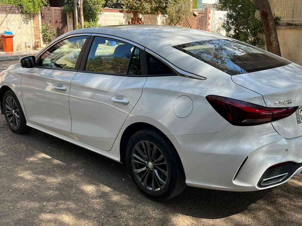 ***********ايمجي جيتي فول فول مواصفات رقم سلمانيه سنويه جديد 2031 بسمي شرط تحويل وكاله بطاقه بنزين موجود ملاحضات بس باب سكن بي شبر تعديل فقط الباقي كفاله عامه سعر 113 مجال عنوان كركوك *********** كركوك, العراق
