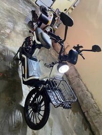 دراجة شحن • سكان مكسور • كركوك واحد حزيران