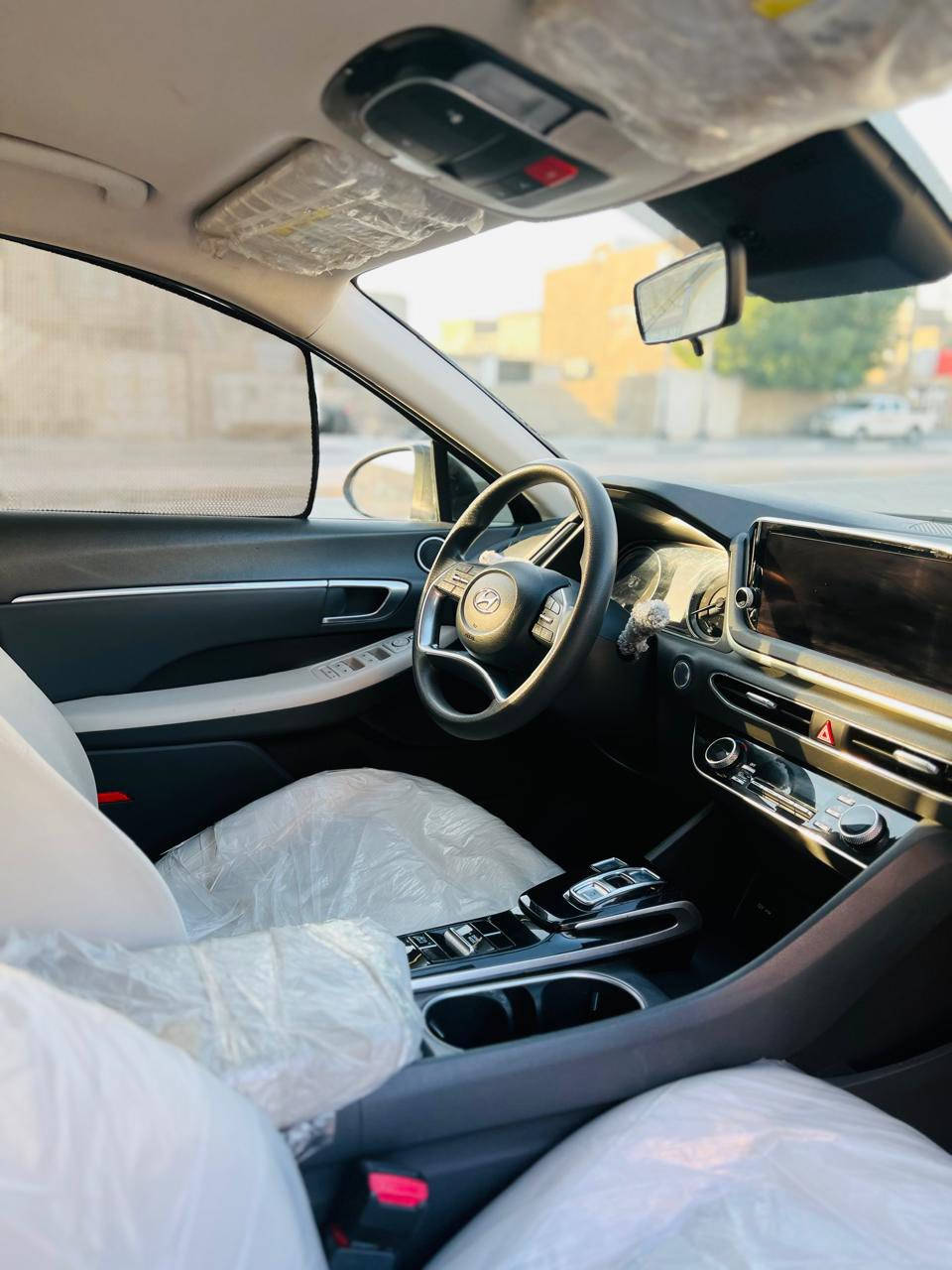 سلام عليكم شباب  سوناته البيع مديل 2023 سياره حادثه بصيط وسياره ماشيه 52وتواصل عله هاذ الرقم ***********
