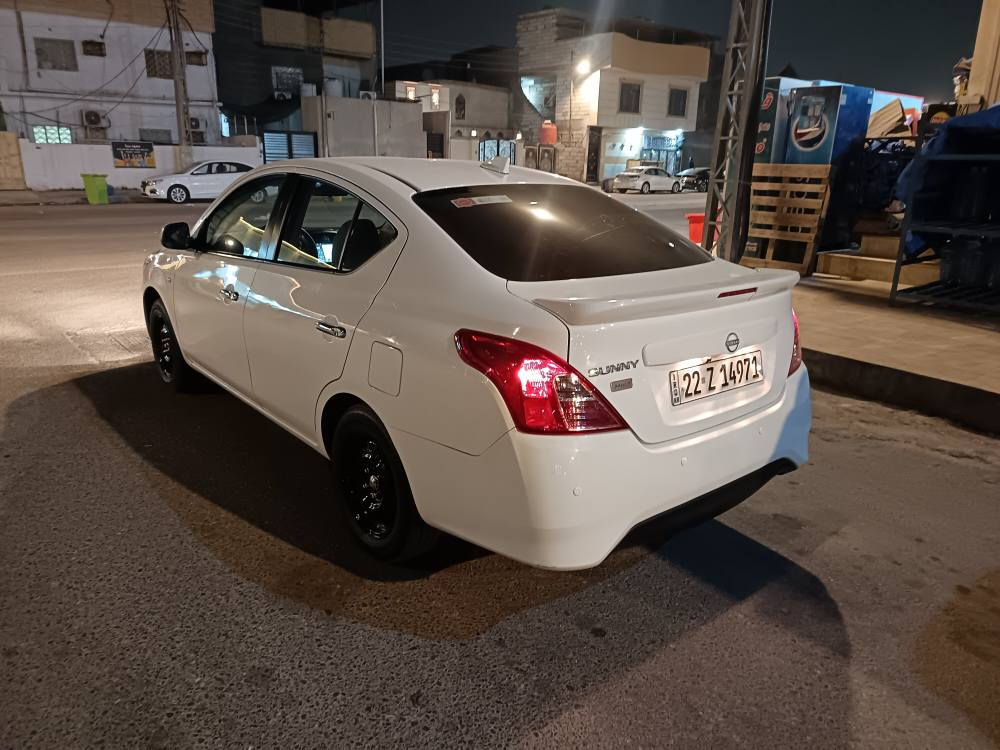 نيسان صني هندي مديل 24 ماشيه ٢٠ الف فقط السياره جديده كلش بيه بارد قليل كلش بل مدكر أمامي سياره ام الضمان سور سعر ١١٦ رقمي *********** البصرة, العراق
