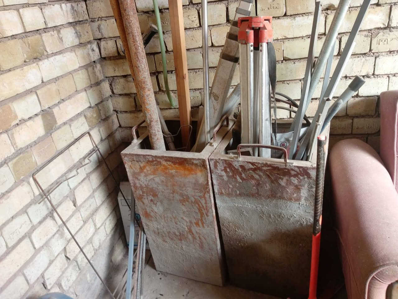 السلام عليكم غراض للبيع هذا رقمي ***********
