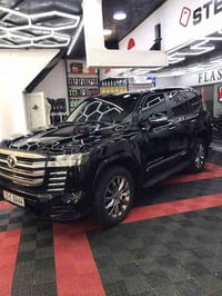 للبيع لاندكروز GXR 2023 ساس مسجله بل شركه ماشيه 20الف رقم بغداد مكفوله...