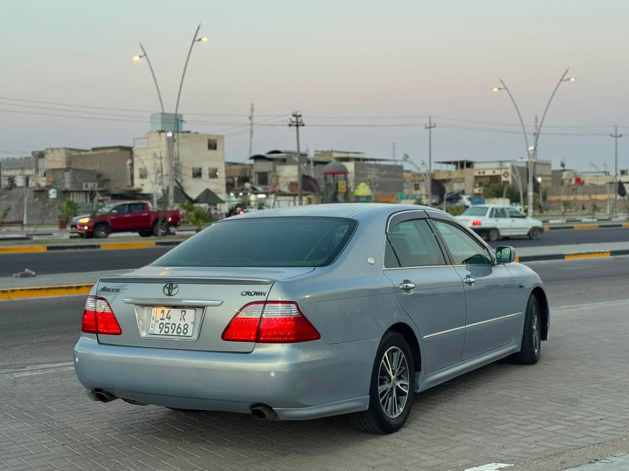 السلام عليكم تويوتا شاهينه مديل 2004 سياره جديده مكفوله من الكص بيها تبديل قصع اثر جراد مكفوله من الحادث فقط تبديل أصوليه رقم بصرة الدولي سنوه هزه جديده سياره مابيها اي نقص وفول مواصفات برده خلفيه كهرباء بصمه اربع بيبان سياره فول سعرها 125 وبيها مجال بسيط
للاستفسار ***********
