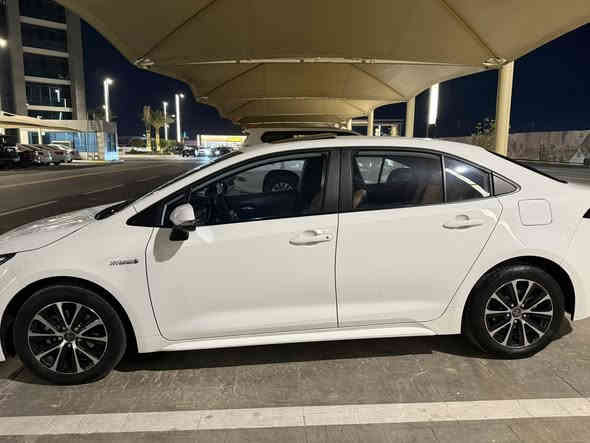 ﷽                 

السلام عليكم                               

النوع / تيوتا  - كورلا - هايبرد
الموديل  / 2024 
عداد المسافة/ 23,000كم
السيارة  هايبرد  شكل الامريكي   ( المرغوب )
فول مواصفات 1/1  يعني  ميحتاج  اذكر مواصفاتها مذكوره بصور كدامكم  من كشن كهرباء  من تحكم ستيرن  من داخل مشمشي  
وبيها  كلش هواي مواصفات   رادار  ونقطه عمياء   مواصفات الفول  معروفة ..
رقم بغداد الجديد الانكليزي ( تحويل ثاني  يوم )
بصمه عدد (2)
 موقع السيارة / بغداد - مجمع البروج - شارع مطار بغداد الدولي 
*****السيارة جديده  وستخدام  شخصي   مال بيت *****
بيها ضرر كلش  صغير  طخه بل دعامية الخلفي الدعاميه اضررت  فقط  وصبغت  ربع الدعاميه   من بعد تصليحها عند الفايبر كلاس فقط  يعني  لا حادث ولا  ضربه  قويه  ابو دراجه  كسرها   وصلحت الدعاميه  .  
متواجد  واتساب  واتصال  لمعرفة السعر .
***********
