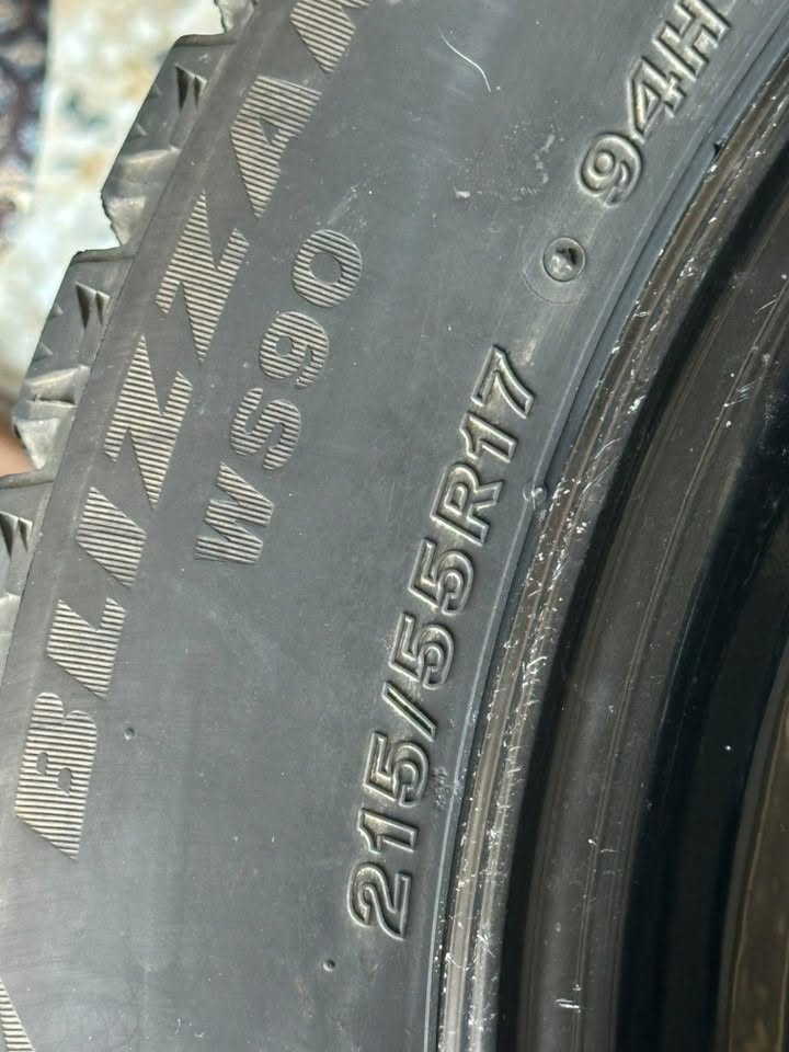 تايرات BRIDGESTONE اصلي ياباني للبيع عدد 3 215/55/17 ممستعمل هواي بعدهن جدد
***********
