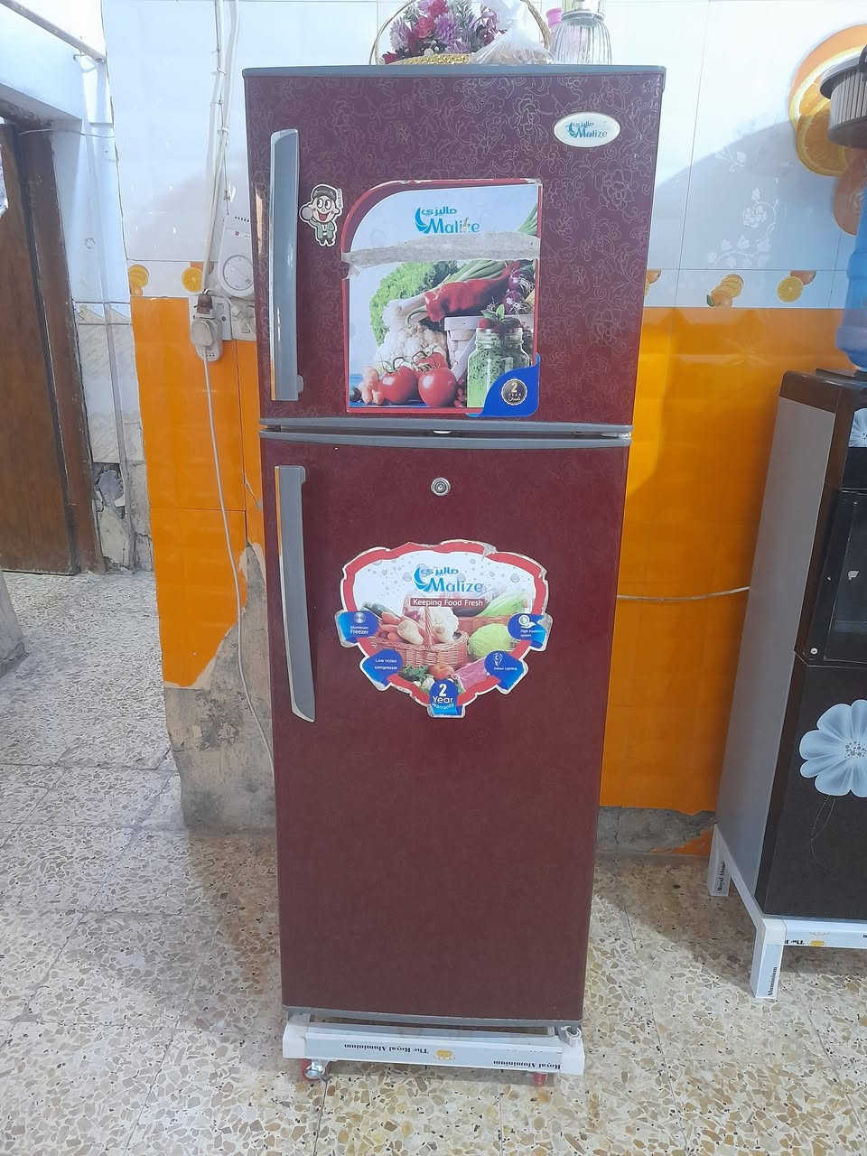 ثلاجه للبيع***********
