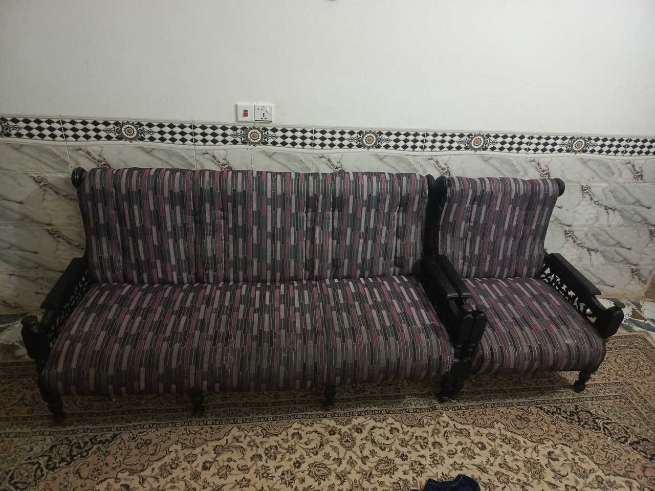 السلام عليكم تخم 10مقاعد مقاعد نضيف للبيع أبو غريب مقابل معمل حليب بلادي رقمي ***********بي واتساب
