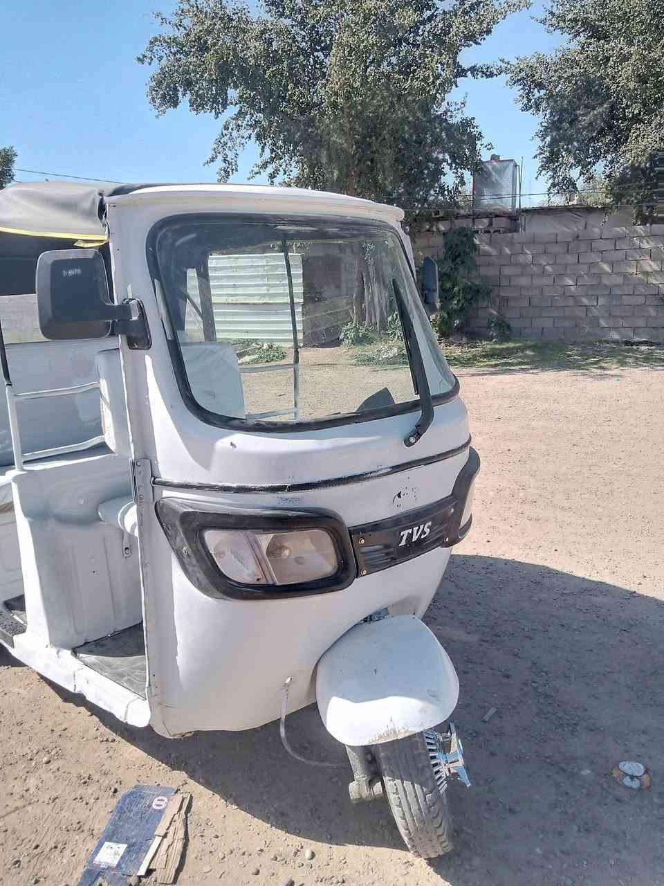 السلام عليكم. شباب. تكتك. للبيع موديل 16معمره. تكتك . اوراق ونقص ورقتين كبل للشارع.  تكتك  ماناقصه شيء مكينته شديته بل 25 جديده وحاليا فقط. بوش وبستم مجفته
السعر 3ملايين وبيه مجال للطيبين المكان. ابو غريب قرب جسر الزيتون 

الاتصال ع الارقام 
***********
***********
